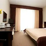 Plazowy Boss Z Restauracja 50 Metrow Od Morza 2*