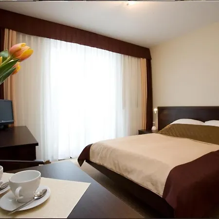 Plazowy Boss Z Restauracja 50 Metrow Od Morza Maison d'hôtes 2*