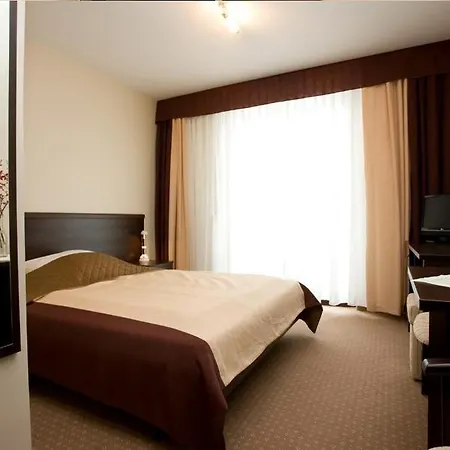 Plazowy Boss Z Restauracja 50 Metrow Od Morza Dziwnów