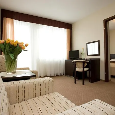 Plazowy Boss Z Restauracja 50 Metrow Od Morza Maison d'hôtes 2*