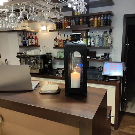 Plazowy Boss Z Restauracja 50 Metrow Od Morza 2*