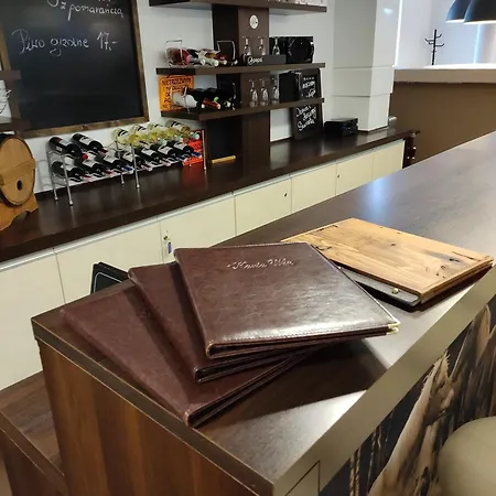 Plazowy Boss Z Restauracja 50 Metrow Od Morza