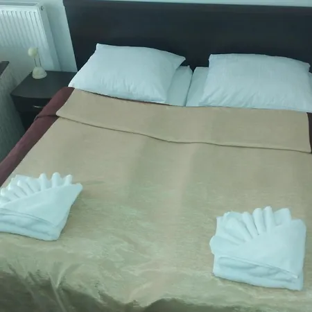 Plazowy Boss Z Restauracja 50 Metrow Od Morza بيت ضيافة Dziwnów