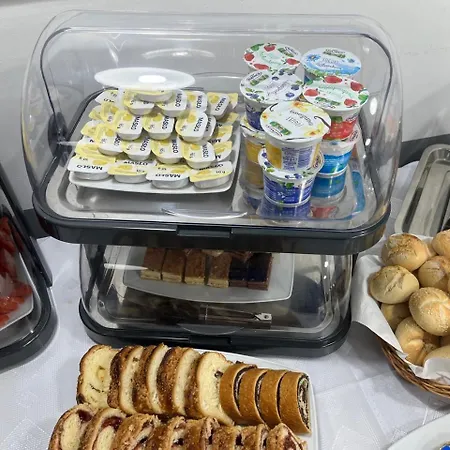 Maison d'hôtes Plazowy Boss Z Restauracja 50 Metrow Od Morza Dziwnów