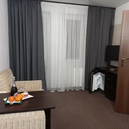 Plazowy Boss Z Restauracja 50 Metrow Od Morza Maison d'hôtes Dziwnów