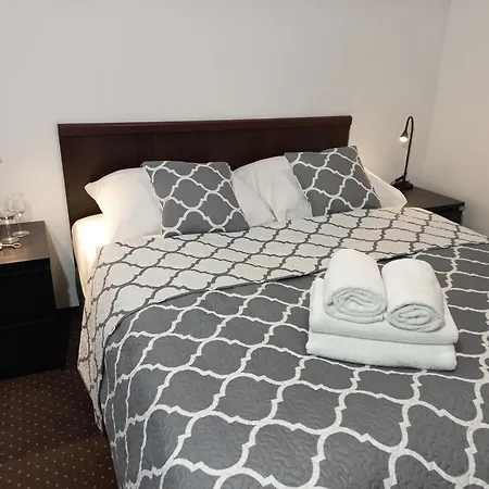 Plazowy Boss Z Restauracja 50 Metrow Od Morza 2*