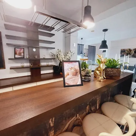 Plazowy Boss Z Restauracja 50 Metrow Od Morza 2*