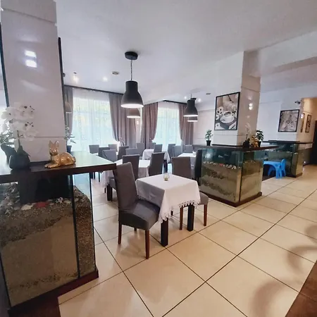Boss Z Restauracją 50 Metrów Od Morza! 2*