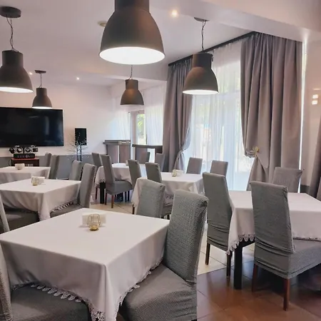 Plazowy Boss Z Restauracja 50 Metrow Od Morza 2* Dziwnów