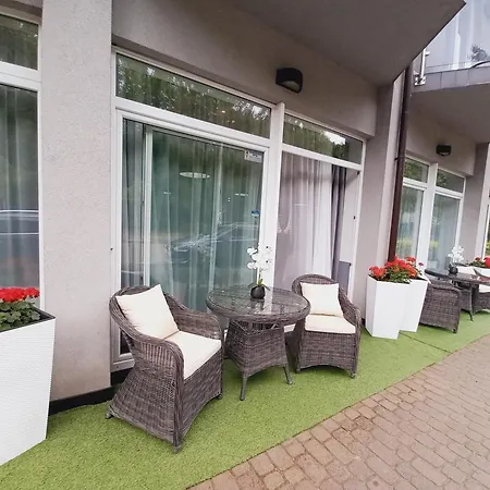 Plazowy Boss Z Restauracja 50 Metrow Od Morza