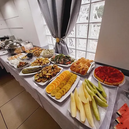 Plazowy Boss Z Restauracja 50 Metrow Od Morza بيت ضيافة