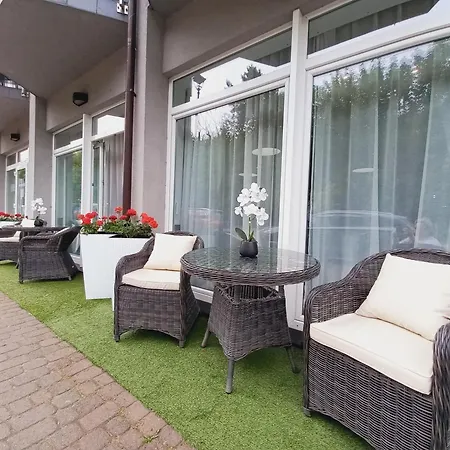 بيت ضيافة Plazowy Boss Z Restauracja 50 Metrow Od Morza