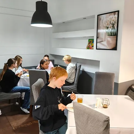 Pensjonat Boss Z Restauracją 50 Metrów Od Morza! 2*