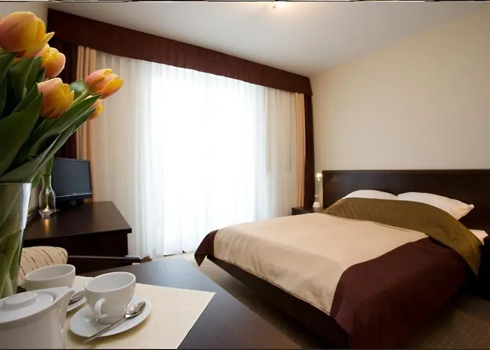 Plazowy Boss Z Restauracja 50 Metrow Od Morza Gasthof 2*