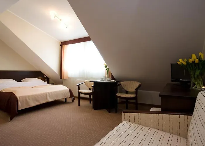 Plazowy Boss Z Restauracja 50 Metrow Od Morza Gasthof Dziwnów