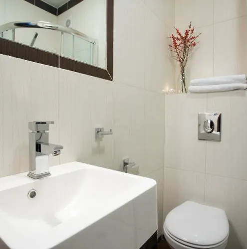 Gasthof Plazowy Boss Z Restauracja 50 Metrow Od Morza 2*