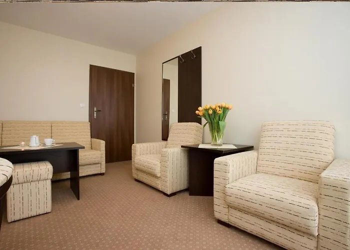 Plazowy Boss Z Restauracja 50 Metrow Od Morza Gasthof 2*