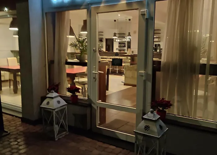 Plazowy Boss Z Restauracja 50 Metrow Od Morza Gasthof