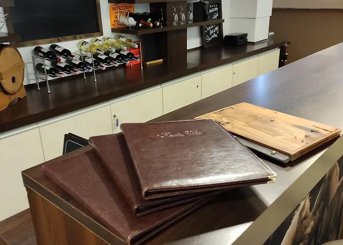 Plazowy Boss Z Restauracja 50 Metrow Od Morza