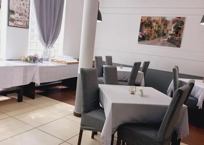 Gasthof Plazowy Boss Z Restauracja 50 Metrow Od Morza