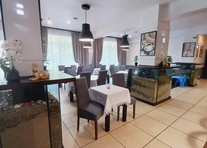 Plazowy Boss Z Restauracja 50 Metrow Od Morza 2*