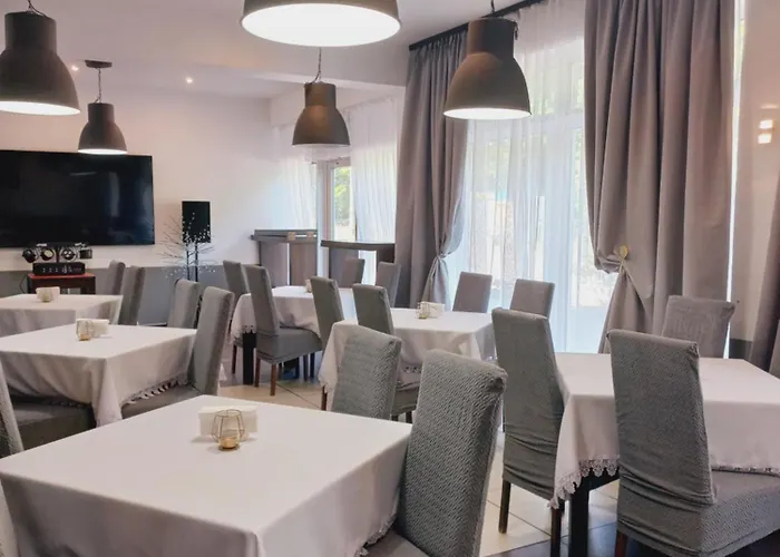 Plazowy Boss Z Restauracja 50 Metrow Od Morza 2* Dziwnów