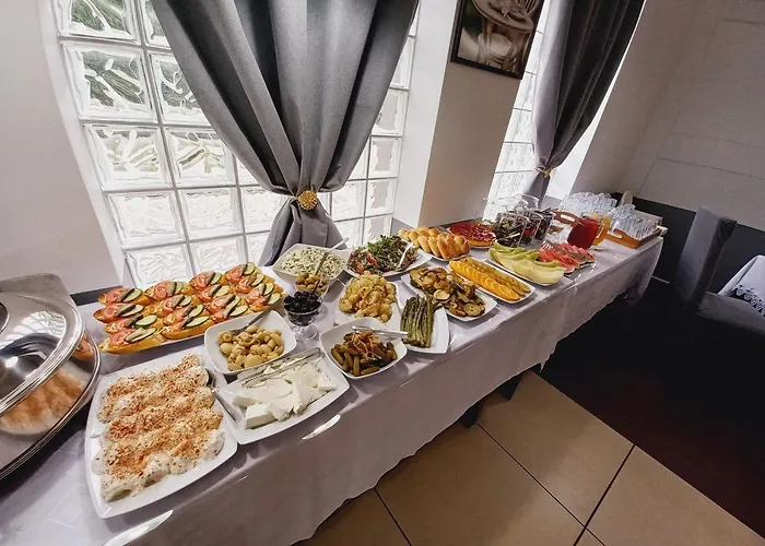 Gasthof Plazowy Boss Z Restauracja 50 Metrow Od Morza Dziwnów